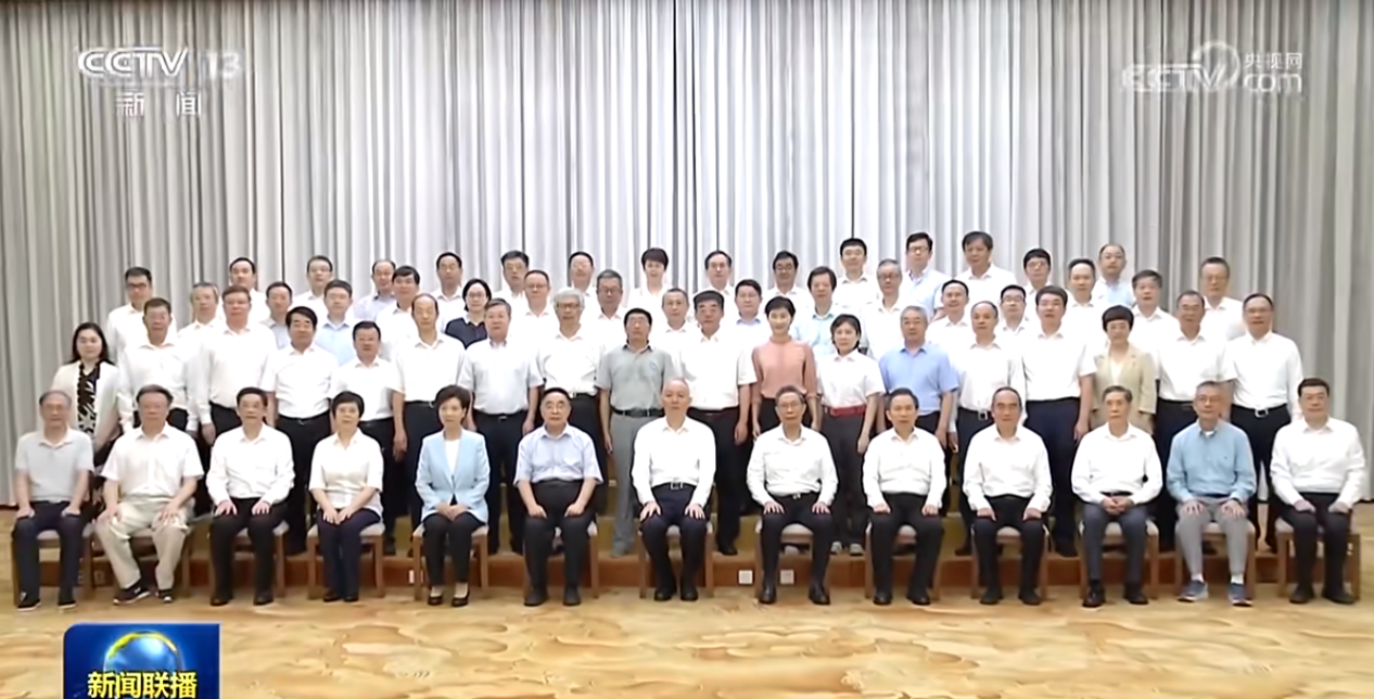 聯(lián)創(chuàng)光電總裁伍銳參加北戴河專家暑期活動，并受到中共中央政治局常委蔡奇接見